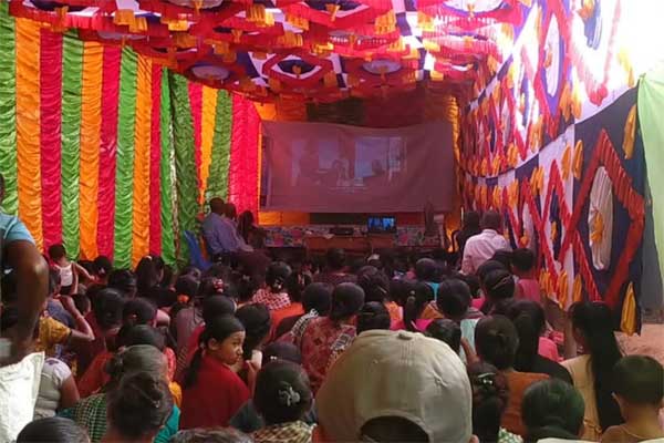 মারমা ভাষায় নির্মিত চলচ্চিত্র ‘গিরিকন্যা’ ডংনালায় প্রদর্শিত