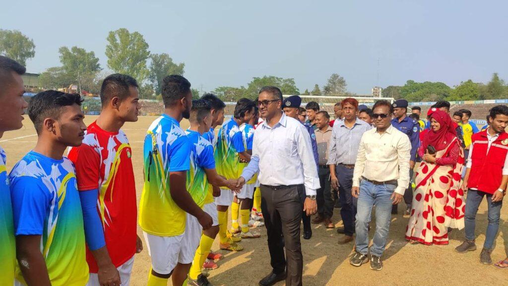 রাঙামাটিতে জেলা প্রশাসক গোল্ডকাপ ফুটবল টুর্নামেন্ট শুরু
